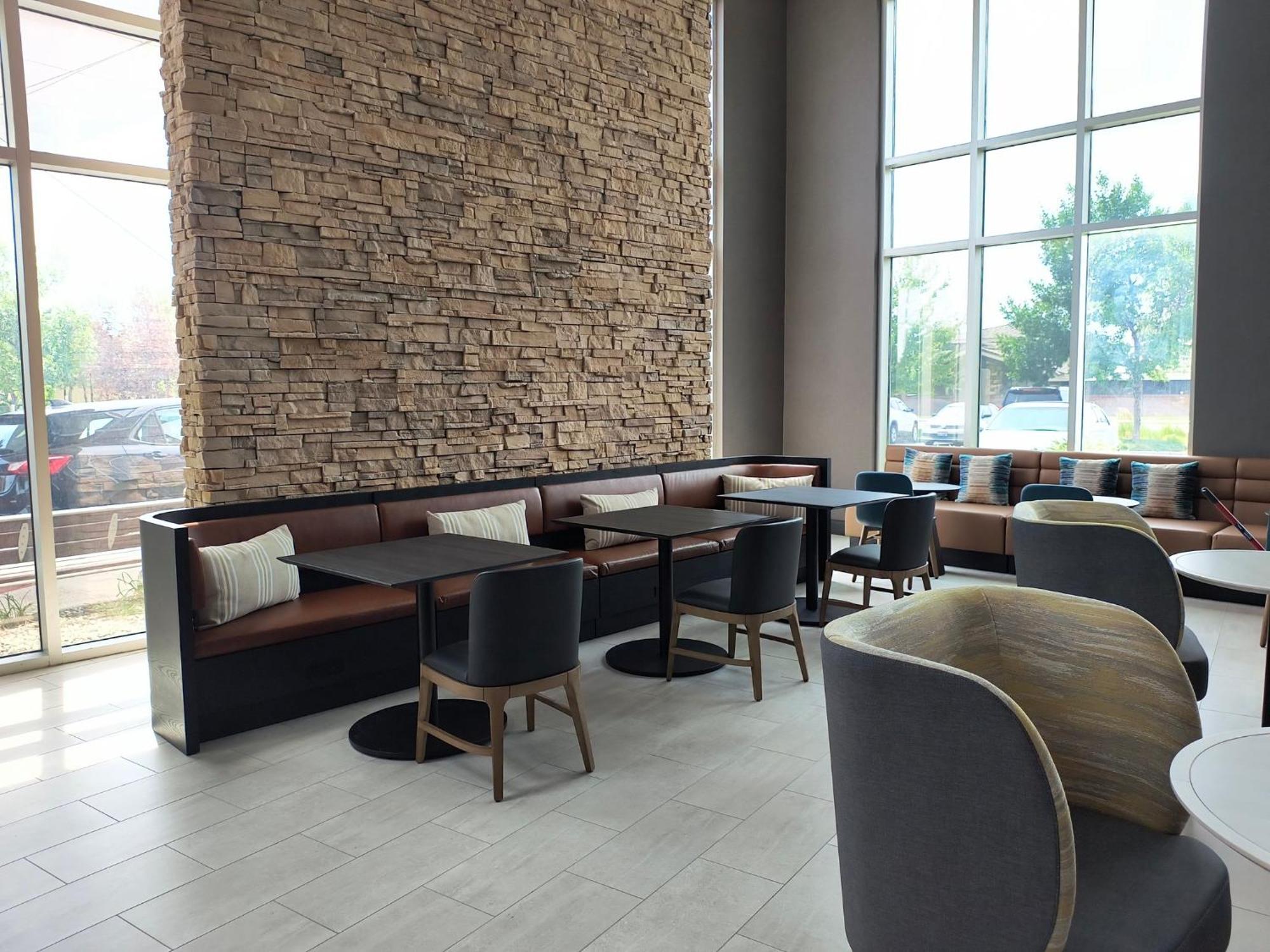 Airport By Ihg Hotel
